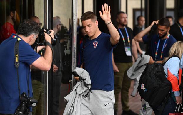 Leipzig: Dolazak hrvatske nogometne reprezentacije u hotel uoči nadolazeće utakmice s Italijom