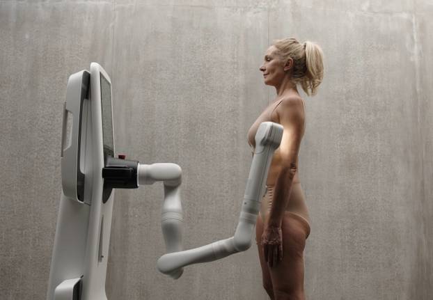 AI robot scans full body for signs oif skin cancer