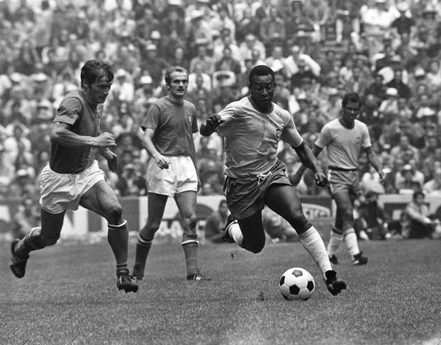 29.12.2022. Umro legendarni brazilski nogometaš Pele