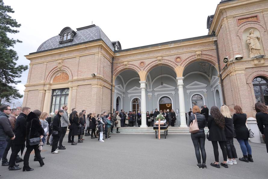 Zagreb: Pogreb tragično preminule ruske plesačice Poline Golubeve