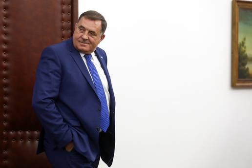 Dodik prijeti odcjepljenjem od BiH zbog zakona koji kažnjava nijekanje ratnih zločina