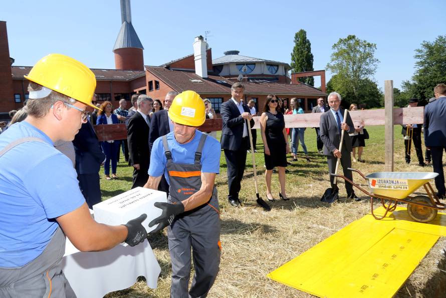 'Da je bilo bliskog kontakta, slijedio bih upute epidemiologa'