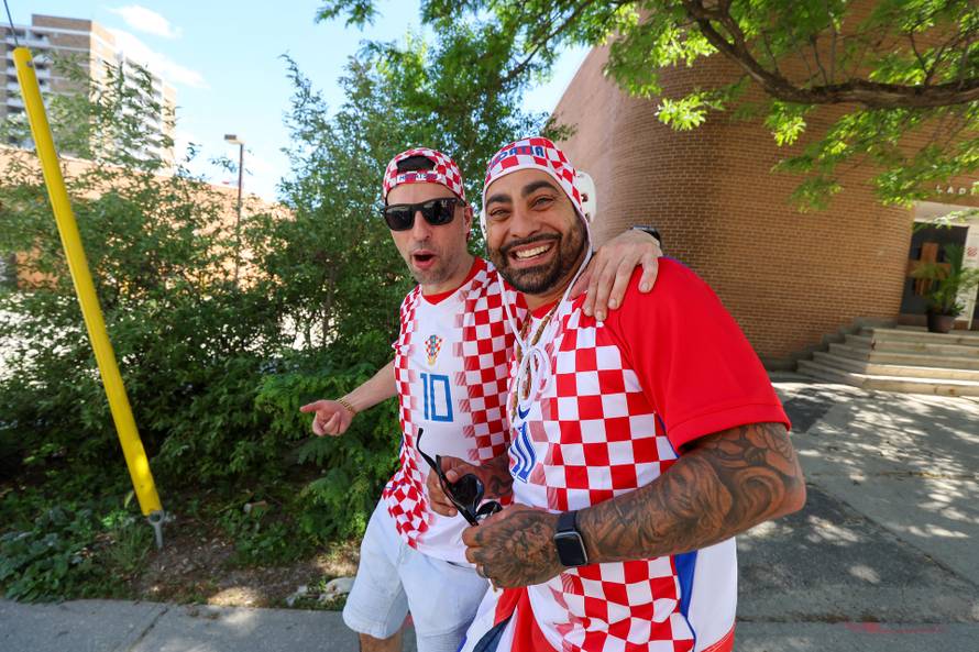 SP 2026 Toronto: Hrvatski navijači pomolili se za dobar rezultat ispred crkve Our Lady Queen u Croatia ulici