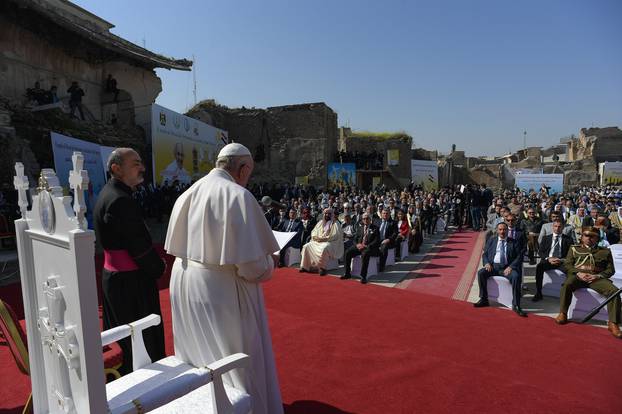 Pope Francis makes a speech at Church square of Hosh al-Bieaa in Mosul Iraq