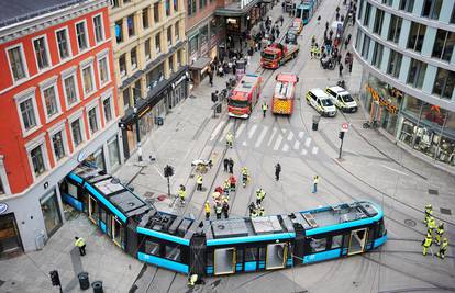 VIDEO Tramvaj se zabio u zgradu u Oslu: Ima ozlijeđenih