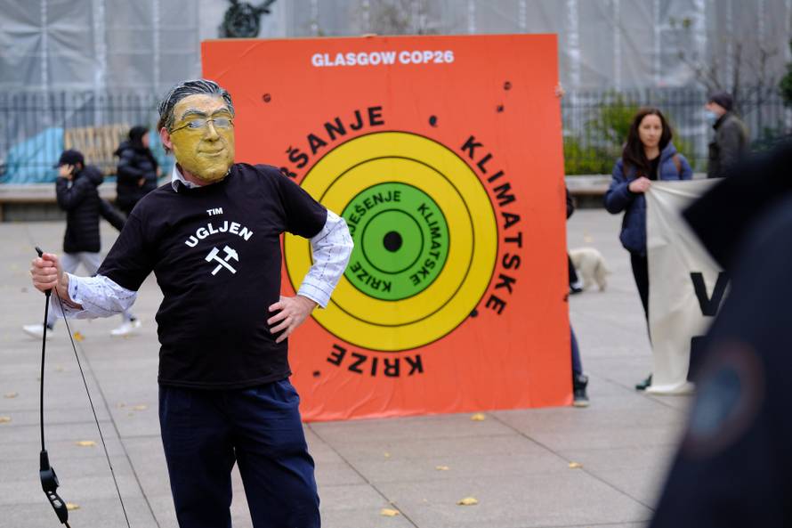 Zagreb: Performans Zelene akcije povodom globalnog dana akcije za klimatsku pravdu