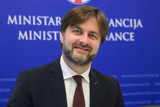 Sti&zcaron;e novi paket mjera: Vlada &zcaron;eli 'ohladiti' gospodarstvo. &Cacute;ori&cacute; najavio 'discipliniranje'