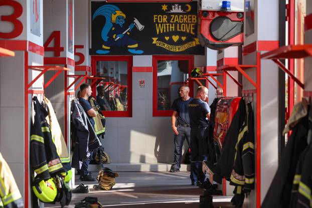 Stipe Miočić prvi se put u životu spustio niz šipku u vatrogasnoj postrojbi Zagreb