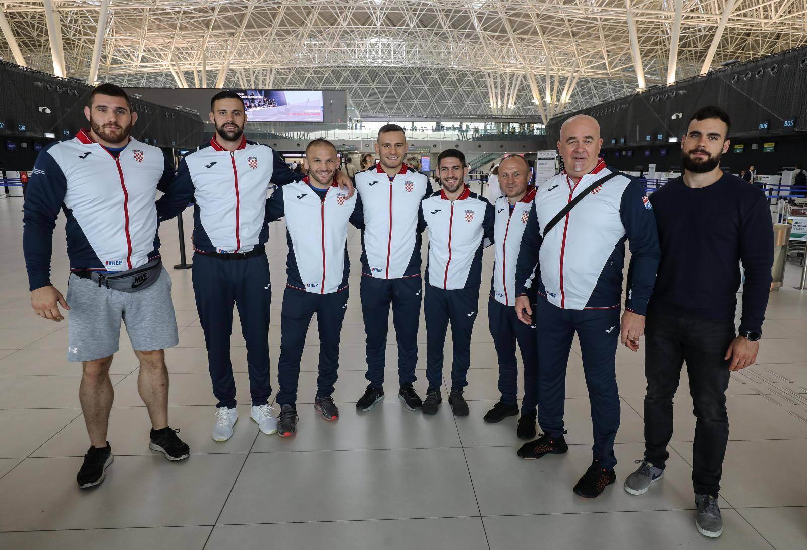 Seniorska hrvatska hrvaÄka reprezentacija putuje na SP u Kazakhstan