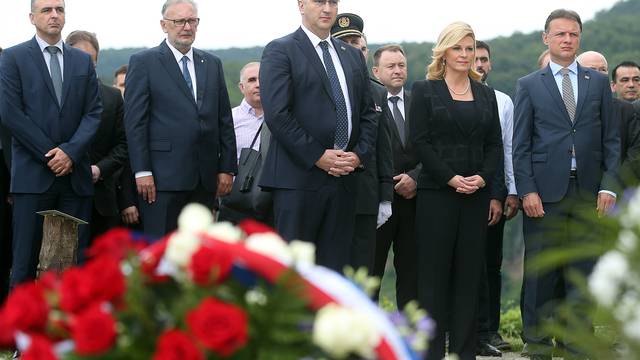 Zagreb: DrÅ¾avni vrh poklonio se na Oltaru domovine povodom Dana drÅ¾avnosti