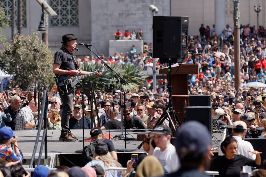 U.S. Sen. Sanders and U.S. Rep. Ocasio-Cortez hold a rally in Los Angeles