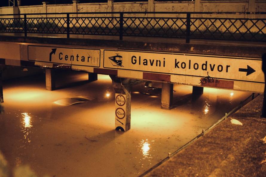 'Rekli su: Nema mu pomoći. Ali nisam ga mogla ostaviti u autu'