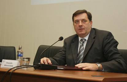 Dodik: Mesićeva prijatnja ratom bila je najozbiljnija 