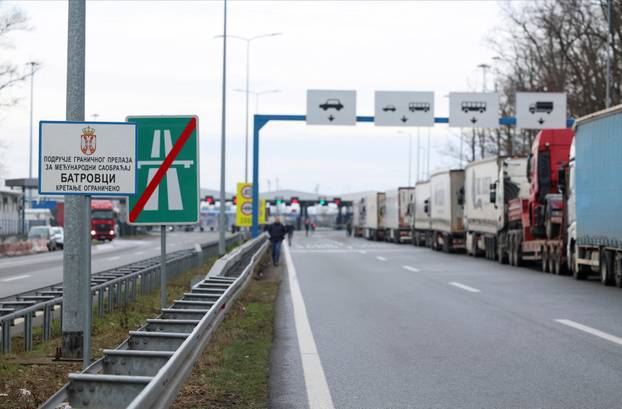 Truck drivers and transport union representatives protest at the Serbia-Croatia border crossings