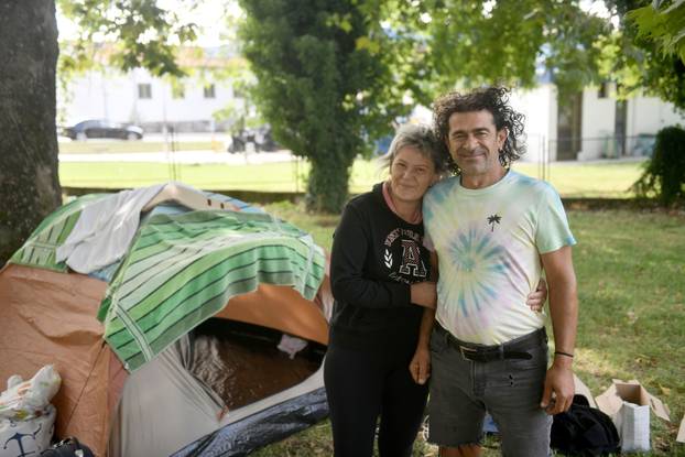 Sinj: Denis i Tina kampiraju prije  Thompsonovog koncerta