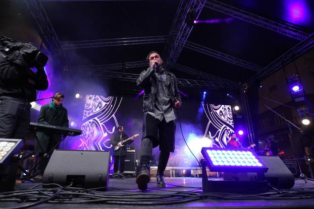 Zagreb: Koncert Želim život, zaklade Ana Rukavina na glavnom gradskom trgu