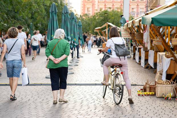 Zagreb: Manifestacija "100% Zagorsko" na Europskom trgu