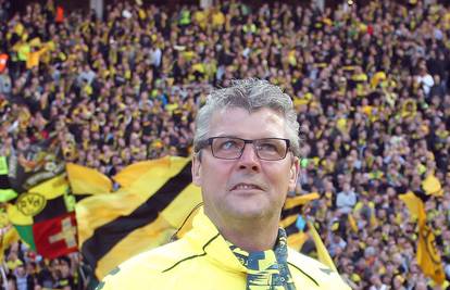 Igrao za Borussiju Dortmund, a sad je najavljivač na stadionu