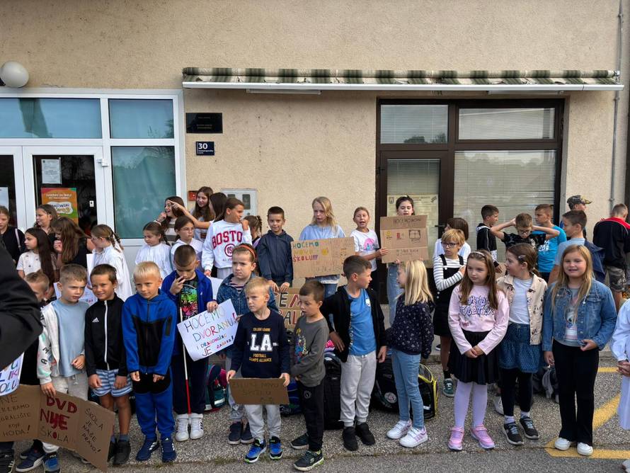 Fuchs o školi u Dragonošcu: 'Zvao sam Tomaševića, ali je bio na otvaranju druge škole...'