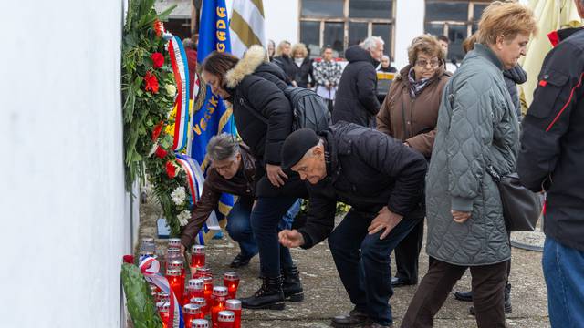 Vukovar: Odana počast žrtvama logora Velepromet