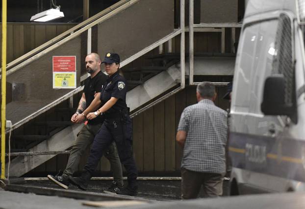 Zagreb: Privođenje uhićenih u Hrvatskim šumama