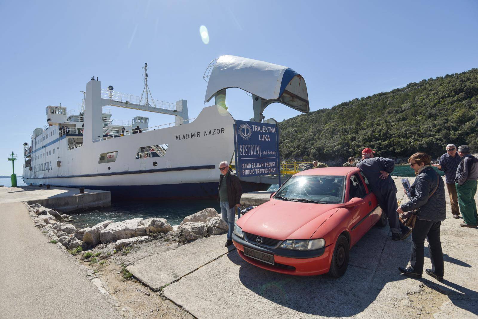 'Na naš otok žele doći  iz Irske. Neka dođu, treba nam dućan!'