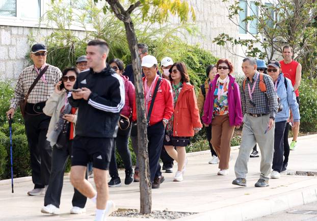 Šibenik prepun grupa turista