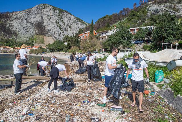 Održana Akcija čišćenja plaža i opožarenih dijelova na Pelješcu