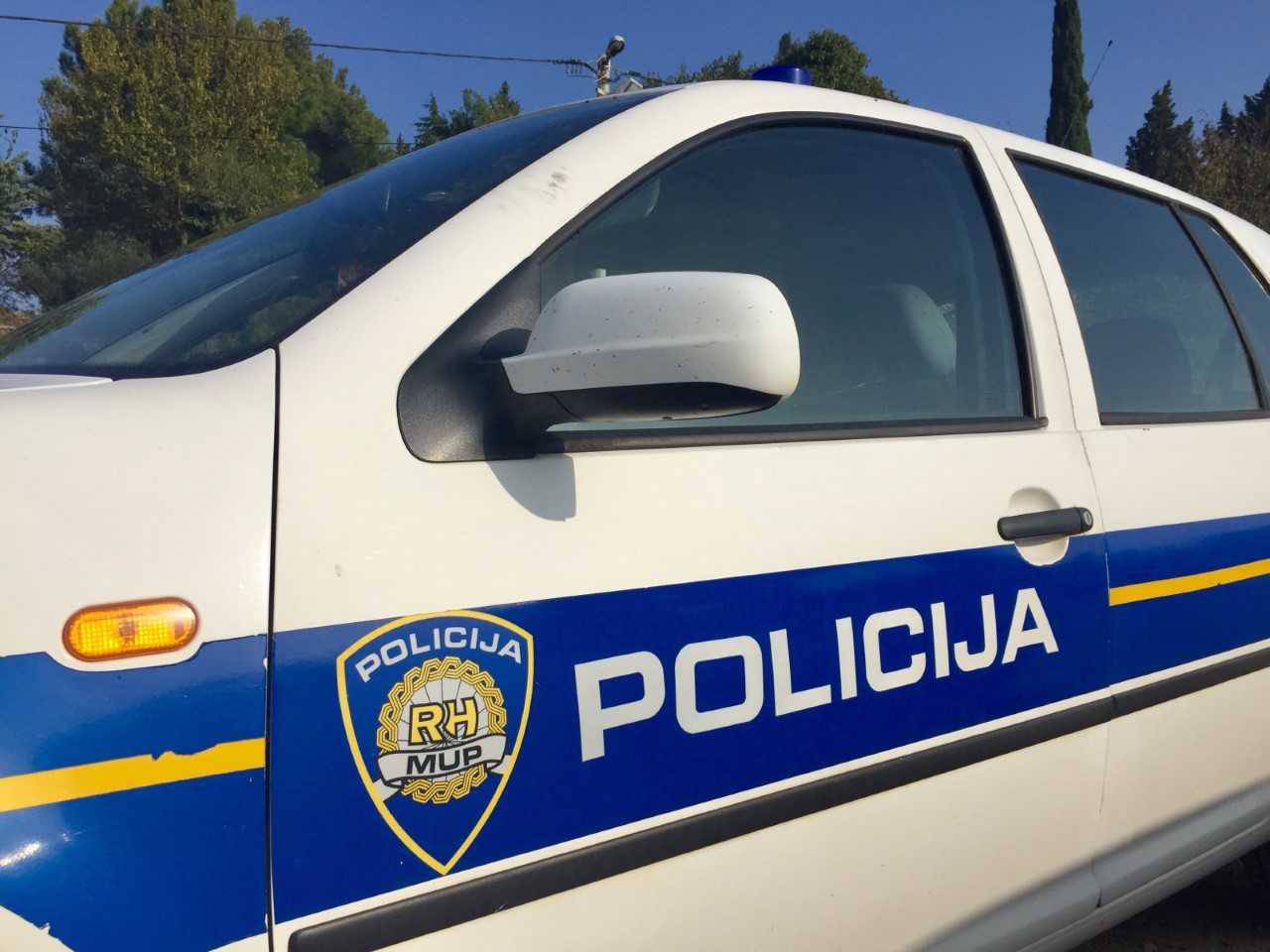 Provalio u 11 objekata, policija ga napokon uhitila i privela