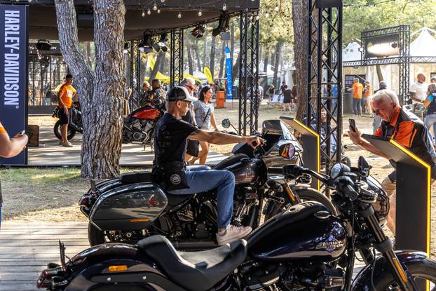Medulin: Prvi dan H.O.G. Rallyja, susreta zaljubljenika u Harley Davidson iz svih zemalja