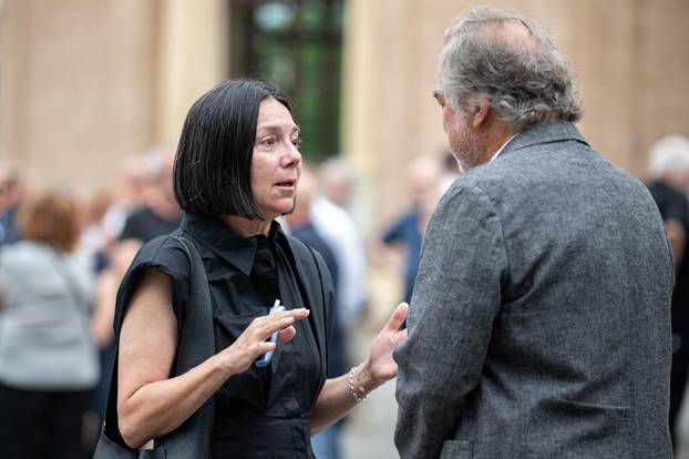 Zagreb: Sprovod redatelja Zrinka Ogreste na Mirogoju