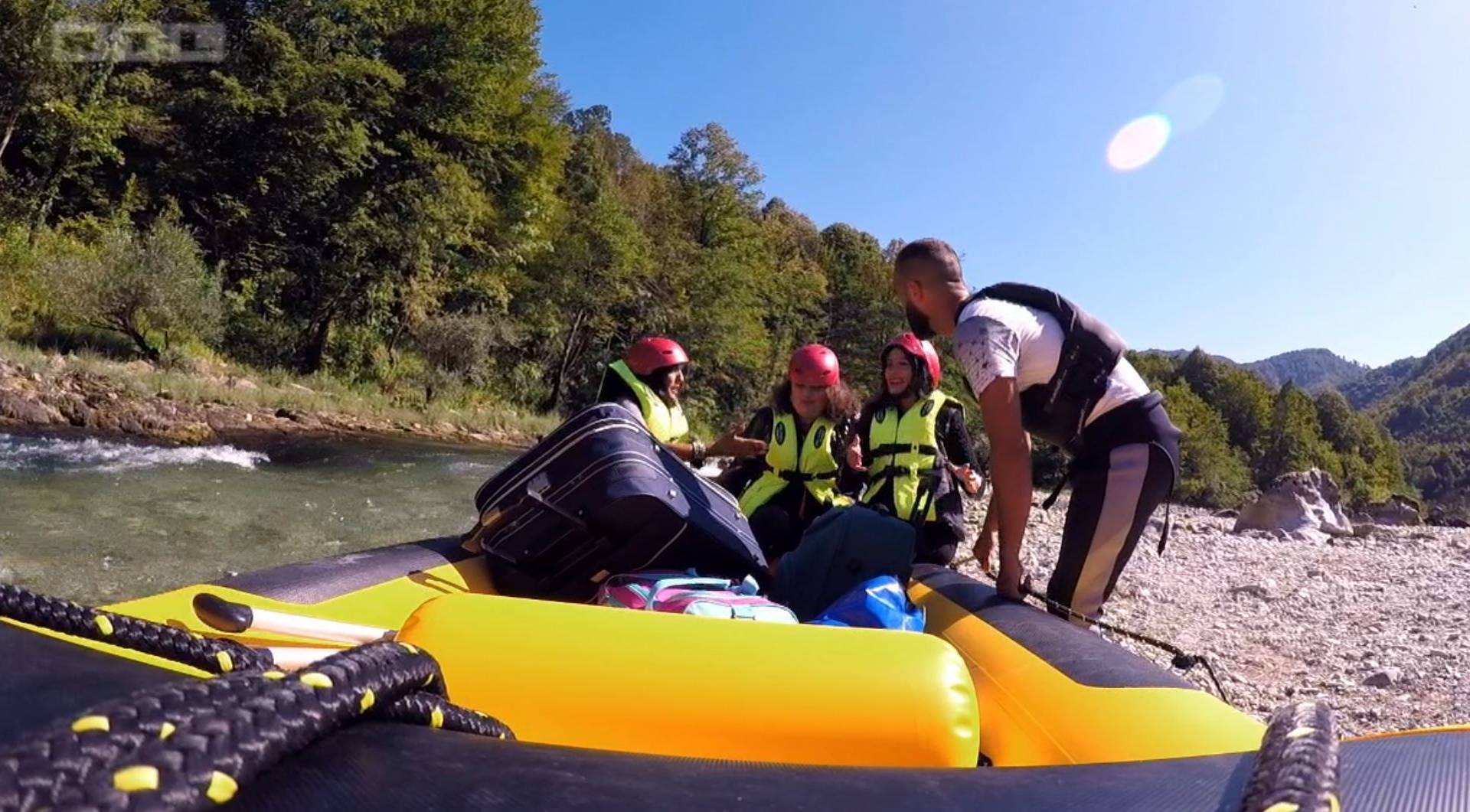 Na Hakijin rafting u štiklama: 'Skidaj ih, divljina je, snađi se'