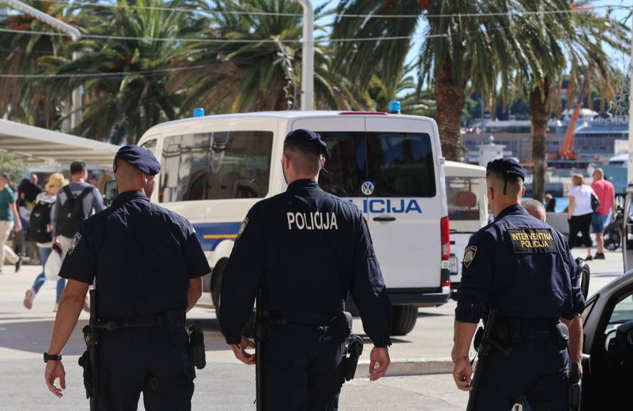 Split: Centar grada pod policijskim nadzorom zbog utakmice Hajduk - Ajax 