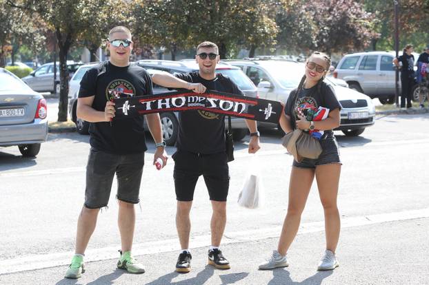 Karlovčani autobusima odlaze na Thompsonov koncert