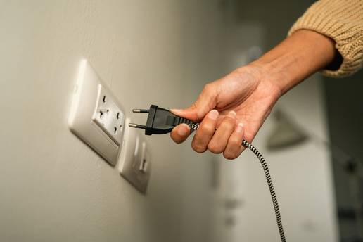 Ovo je 5 mitova o uštedi energije koji nam zapravo štete