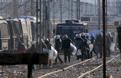 Na tursku granicu će stići još 600.000 izbjeglica iz Sirije?