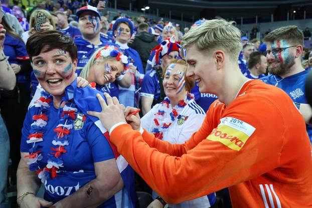 IHF Svjetsko rukometno prvenstvo 2025., Slovenija - Island