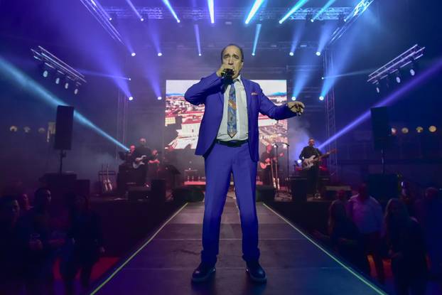 Zadar: Mladen Grdović obilježio 45 obljetnicu karijere koncertom na Višnjiku