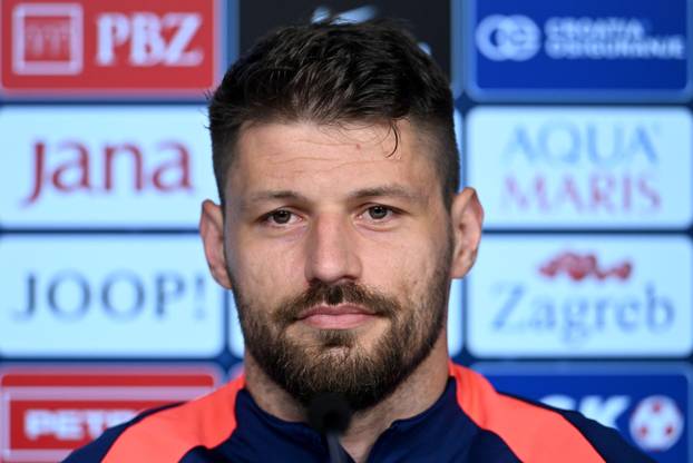 Neuruppin: Livaković i Petković an konferenciji za medije hrvatske nogometne reprezentacije