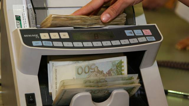 Blagajnica s područja Rijeke klijentima banke s računa skinula čak 8,6 milijuna kuna