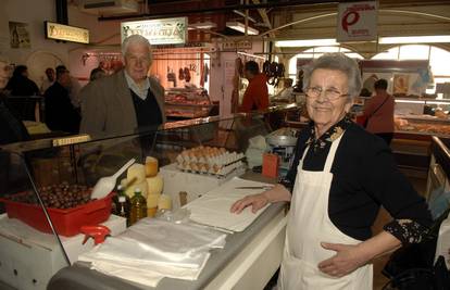 Marija Rossini (91) na riječkoj tržnici prodaje već 66 godina 