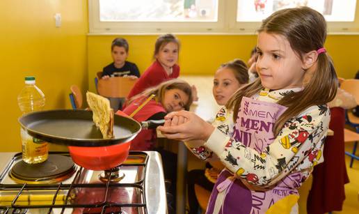 Škola za život: 'Pečemo svoje kekse i bolji su od kupovnih'