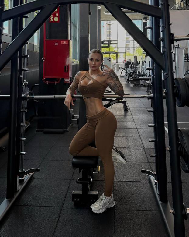 Skandal u krevetu: Ostavila je zvijezdu Real Madrida, uselila k prijateljici i iskoristila priliku...