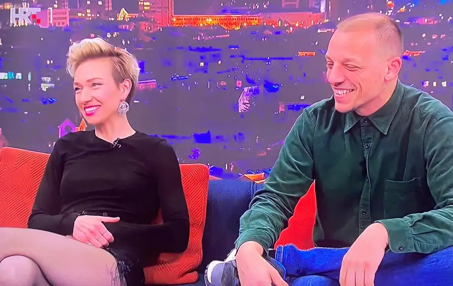 Remi su kritizirali zbog kratkih hlačica, a ona poručila: 'Noge o kojima se piše, kako i zaslužuju'