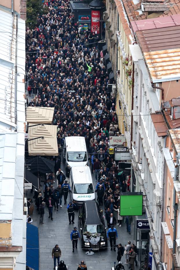 Sarajevo: Povorka prema gradskom groblju Barama