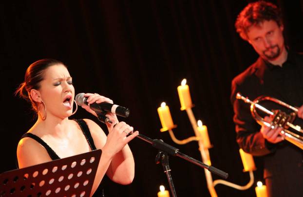 ARHIVA - Opatija: Božićni koncert Nine Badrić