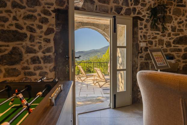 FOTO Kaštelet kod Opatije iz snova: Obnovili smo ga kako bismo očuvali obiteljske tajne