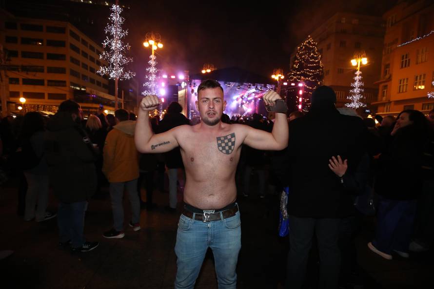 Doček na Trgu, za ulazak u ograđeni dio potrebna je COVID potvrda