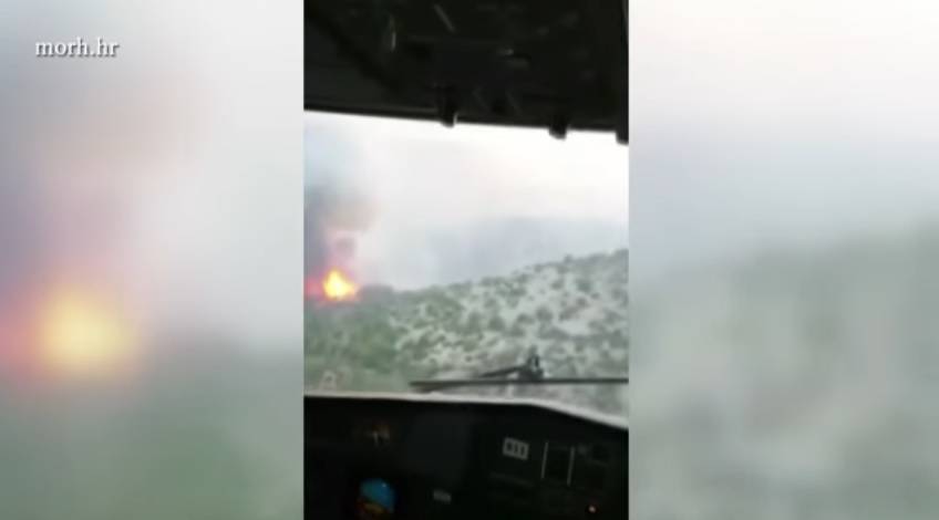 Video: Kako izgleda gašenje požara iz kabine kanadera...