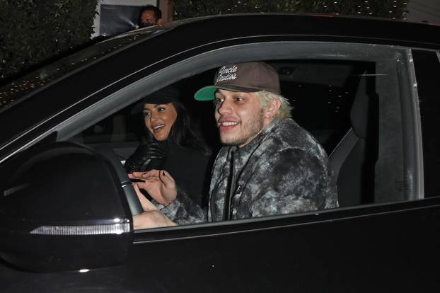 *PREMIUM-EXCLUSIVE* Kim Kardashian and Pete Davidson pack on the PDA as they step out on a romantic date in Santa Monica **WEB EMBARGO UNTIL 7:30 PM ET on November 24, 2021**